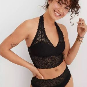 NWOT Aerie Firework Black Lace Padded Halter Bralette - Size Small